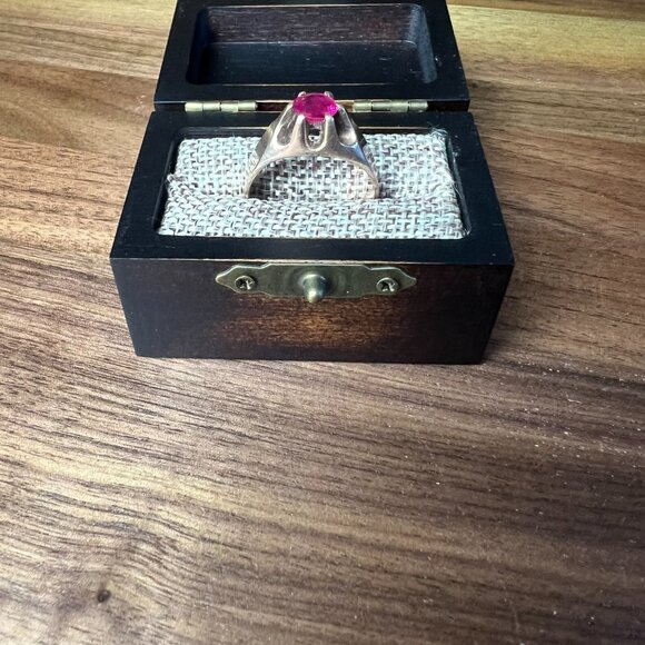 10k gold ruby ring made by ostby barton jewelry company. Size 10.5 - Picture 10 of 10